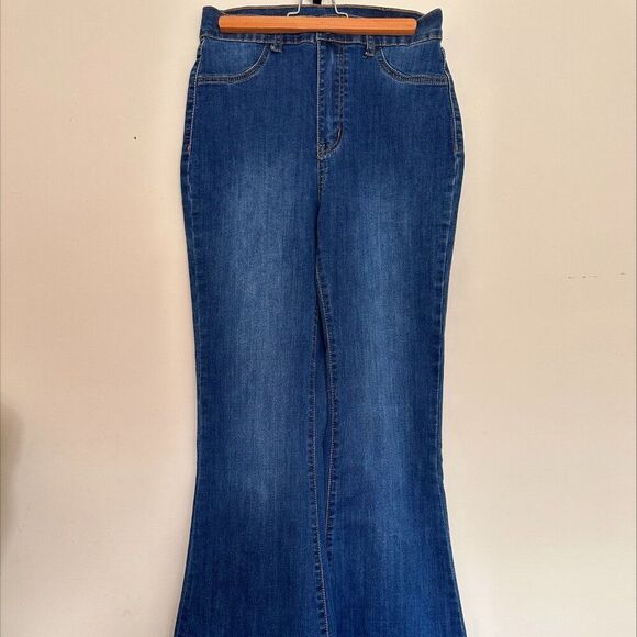 Shein flare or bell bottom jean, EUC, sz 30/32/classic indigo, wide legged - Picture 1 of 16